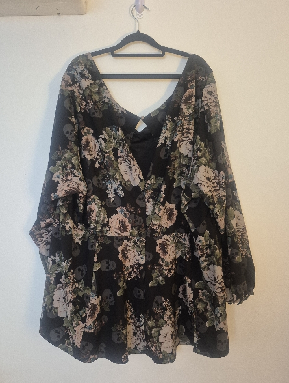 Torrid New With Tags Skull Floral Peplum Long Sleeve Top - 6X - Picture 3 of 9